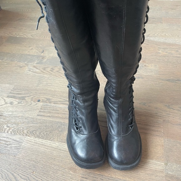 Black leather John Fluevog Sugar corset boots designer size 7 very good used - Picture 10 of 10